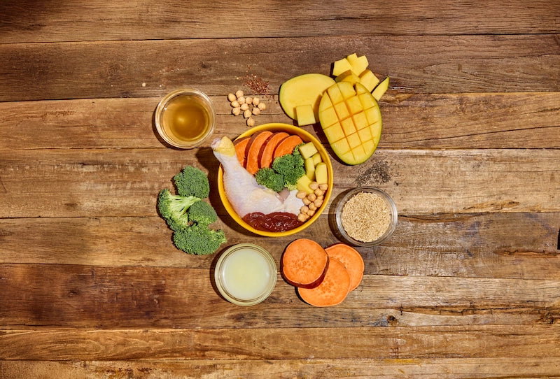 Whole food ingredients in the Barney and Boots Chicken Blend